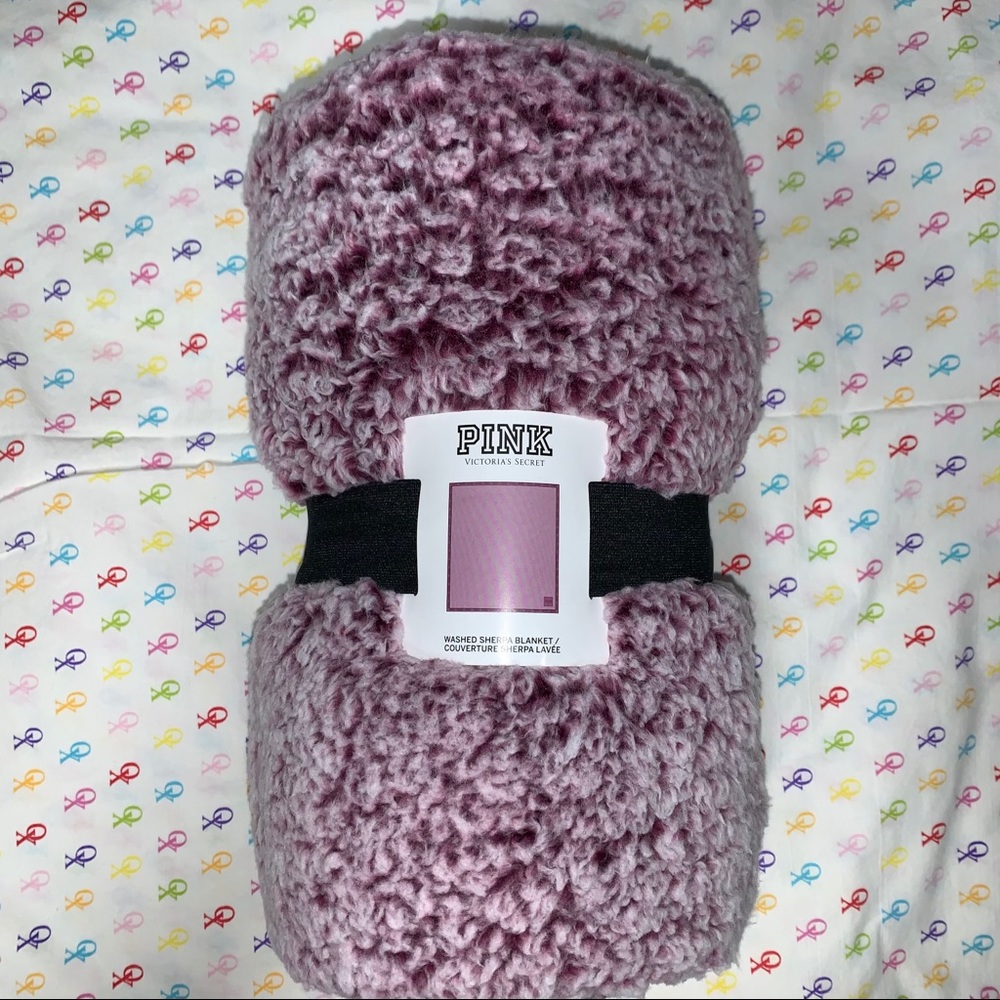 Throw blanket